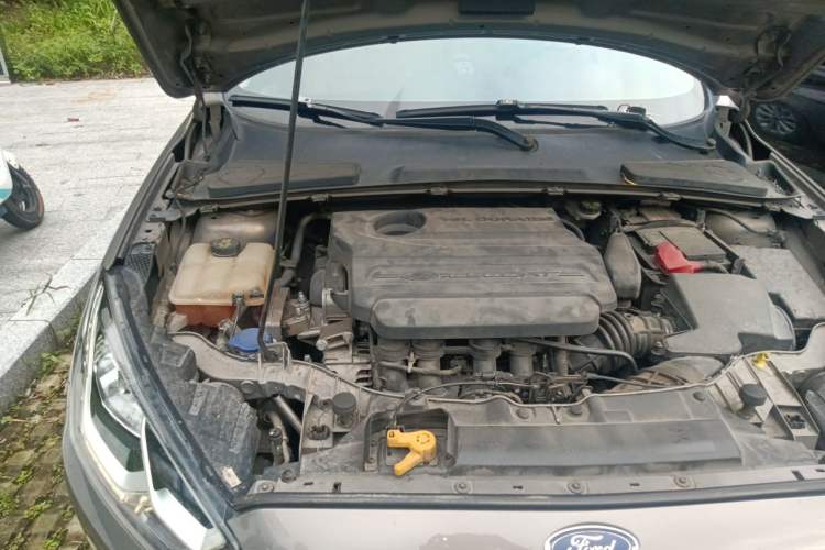 Used Ford Escort 2015 1.5L Automatic Fashion Model Engine Bay Right