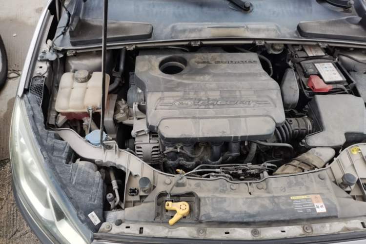 Used Ford Escort 2015 1.5L Automatic Comfort Edition Engine Bay Right