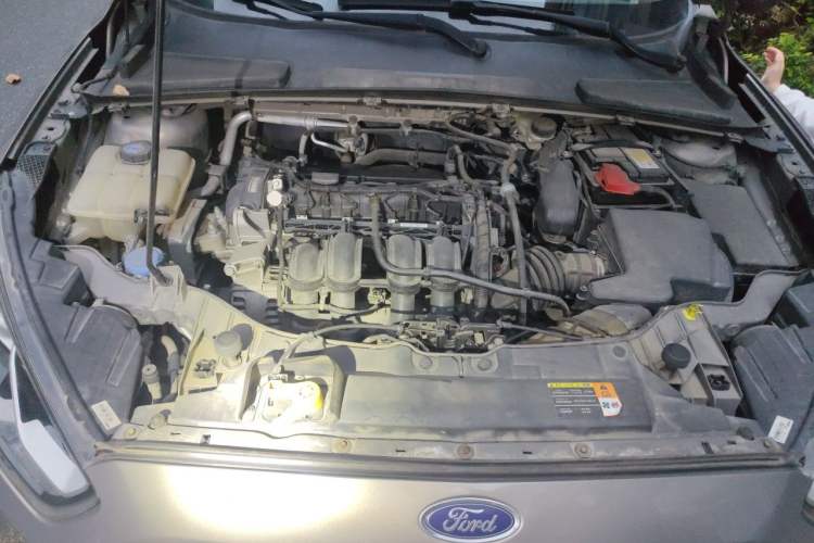 Used Ford Escort 2015 1.5L Automatic Comfort Edition Engine Bay