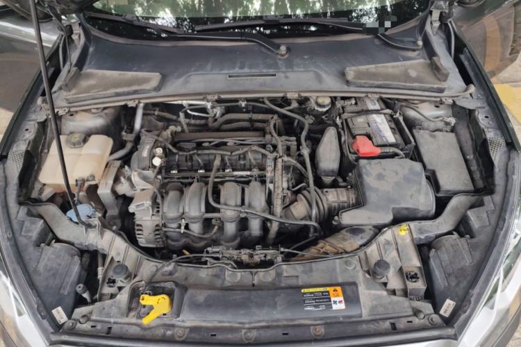 Used Ford Escort 2015 1.5L Automatic Fashion Model Engine Bay