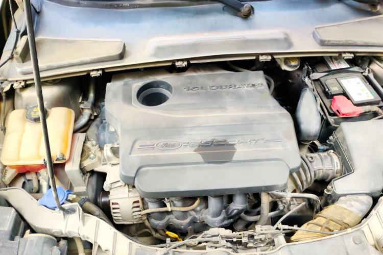 Used Ford Escort 2015 1.5L Automatic Fashion Model Engine Bay