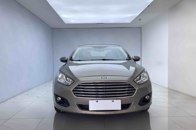 Used Ford Escort 2015 1.5L Automatic Comfort Edition Exterior 1