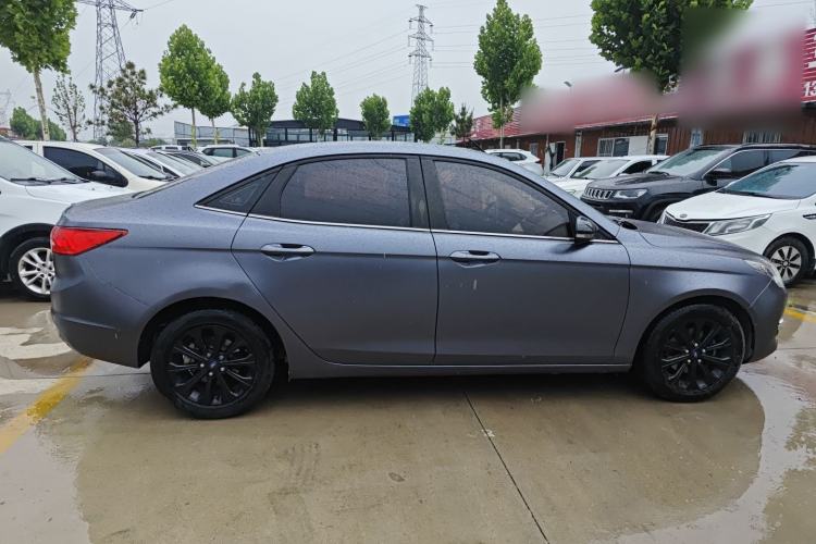 Used Ford Escort 2015 1.5L Automatic Fashion Model Exterior 2