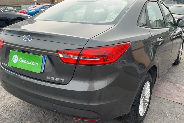 Used Ford Escort 2015 1.5L Automatic Comfort Edition Exterior 2