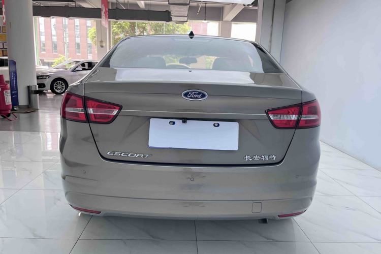 Used Ford Escort 2015 1.5L Automatic Comfort Edition Exterior 5
