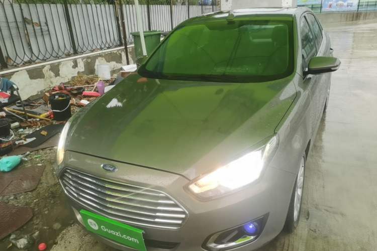 Used Ford Escort 2015 1.5L Automatic Fashion Model Front
