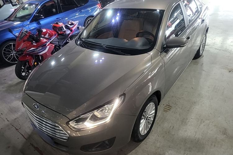 Used Ford Escort 2015 1.5L Automatic Comfort Edition Front