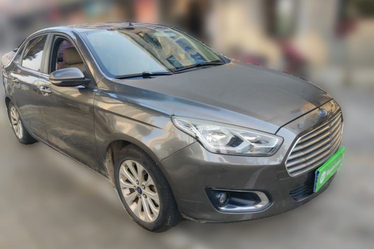Used Ford Escort 2015 1.5L Automatic Fashion Model Front Right 45 Deg