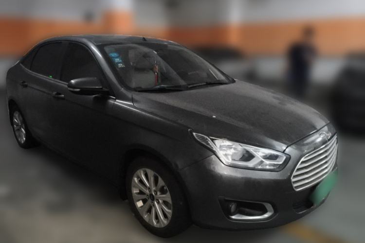 Used Ford Escort 2015 1.5L Automatic Fashion Model Front Right 45 Deg