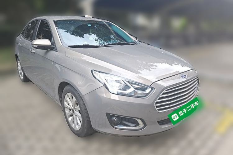 Used Ford Escort 2015 1.5L Automatic Fashion Model Front Right 45 Deg