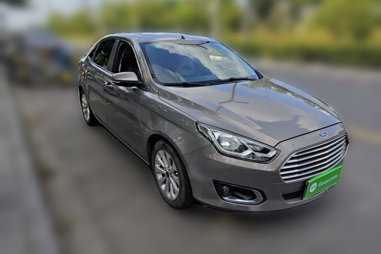 Used Ford Escort 2015 1.5L Automatic Fashion Model Front Right 45 Deg