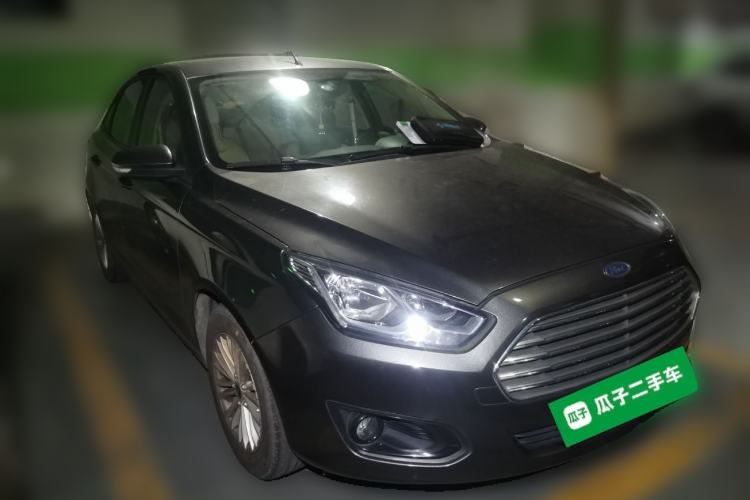 Used Ford Escort 2015 1.5L Automatic Comfort Edition Front Right 45 Deg