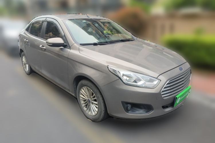 Used Ford Escort 2015 1.5L Automatic Comfort Edition Front Right 45 Deg