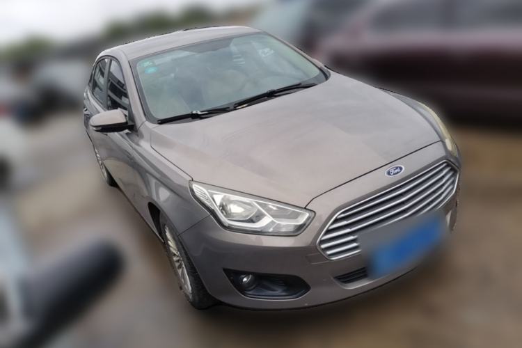 Used Ford Escort 2015 1.5L Automatic Comfort Edition Front Right 45 Deg