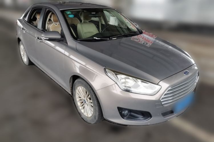 Used Ford Escort 2015 1.5L Automatic Comfort Edition Front Right 45 Deg
