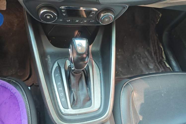 Used Ford Escort 2015 1.5L Automatic Fashion Model Gear Lever