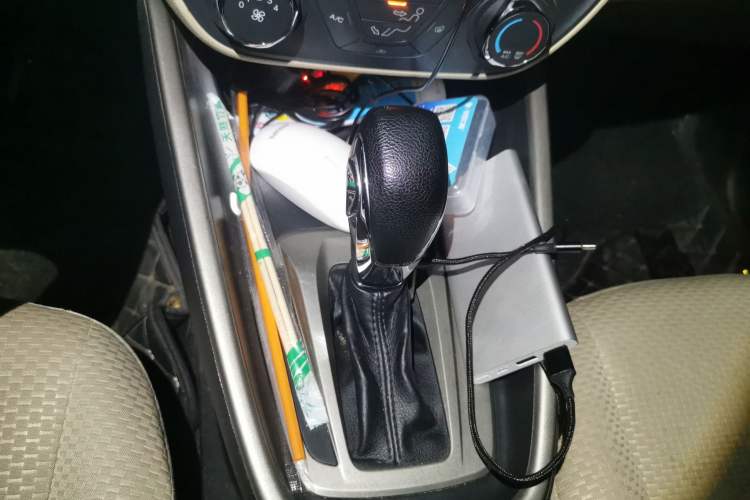 Used Ford Escort 2015 1.5L Automatic Comfort Edition Gear Lever