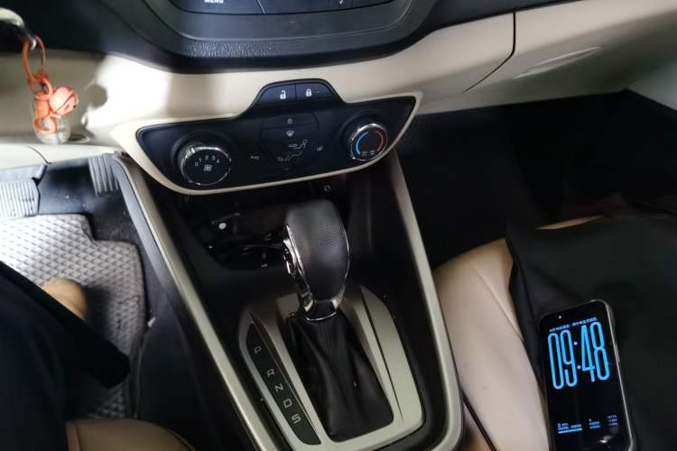 Used Ford Escort 2015 1.5L Automatic Fashion Model Gear Lever