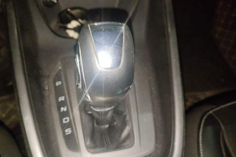 Used Ford Escort 2015 1.5L Automatic Fashion Model Gear Lever