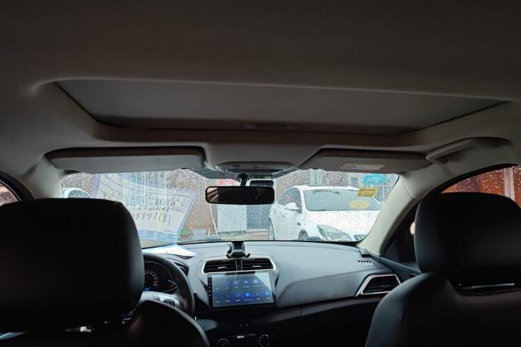 Used Ford Escort 2015 1.5L Automatic Fashion Model Headliner