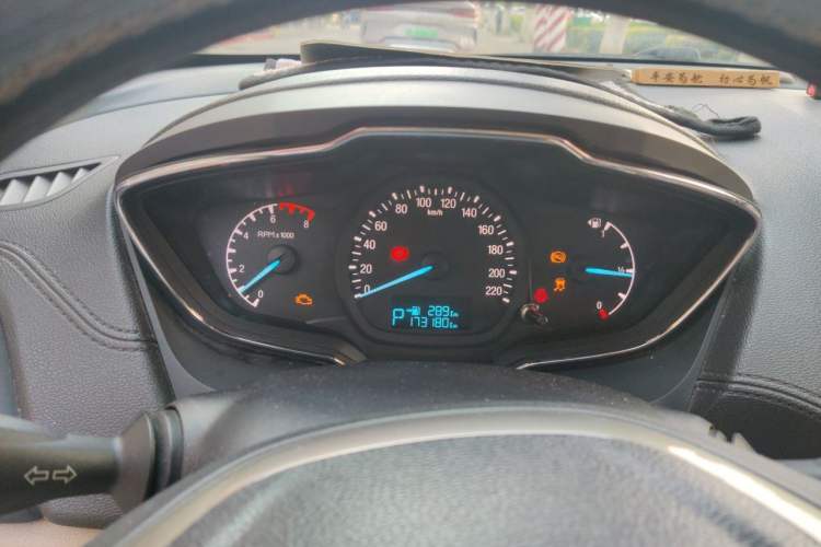 Used Ford Escort 2015 1.5L Automatic Fashion Model Instrument Cluster
