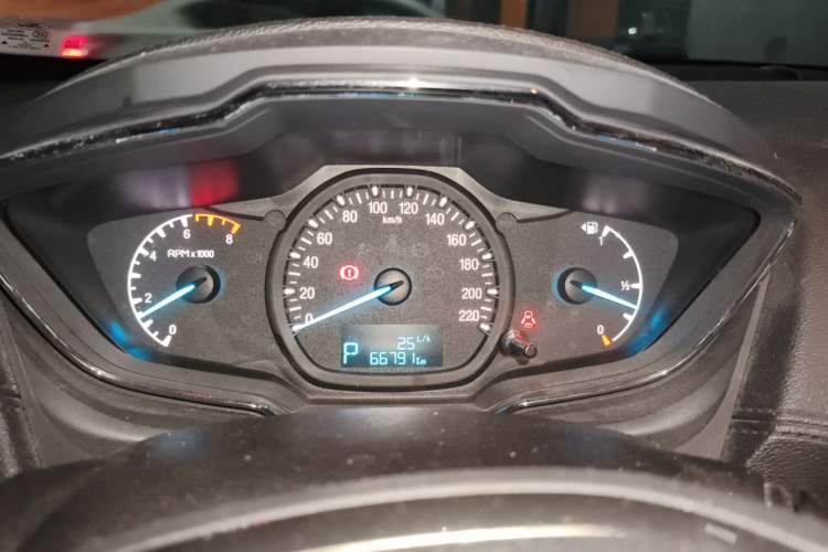 Used Ford Escort 2015 1.5L Automatic Fashion Model Instrument Cluster