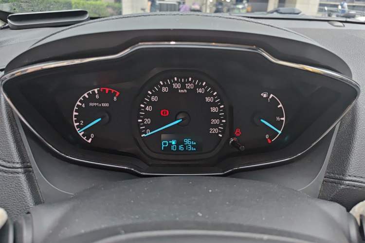 Used Ford Escort 2015 1.5L Automatic Fashion Model Instrument Cluster