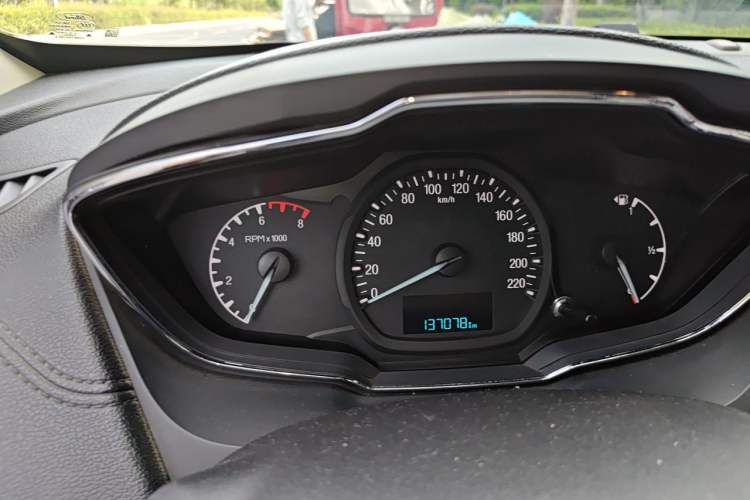 Used Ford Escort 2015 1.5L Automatic Fashion Model Instrument Cluster