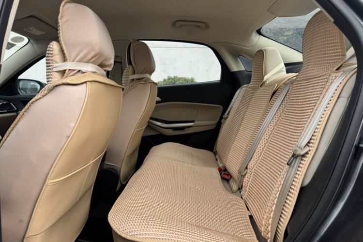 Used Ford Escort 2015 1.5L Automatic Comfort Edition Interior 4