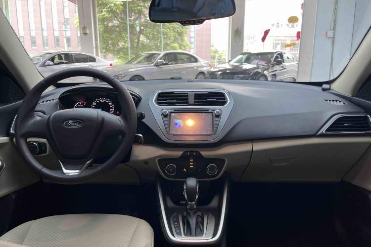 Used Ford Escort 2015 1.5L Automatic Comfort Edition Interior 5