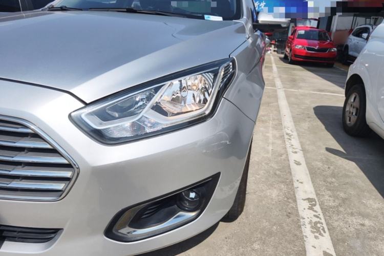 Used Ford Escort 2015 1.5L Automatic Fashion Model Left Front Headlight