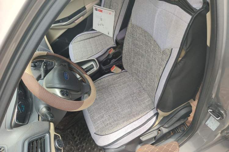 Used Ford Escort 2015 1.5L Automatic Fashion Model Left Front Seat