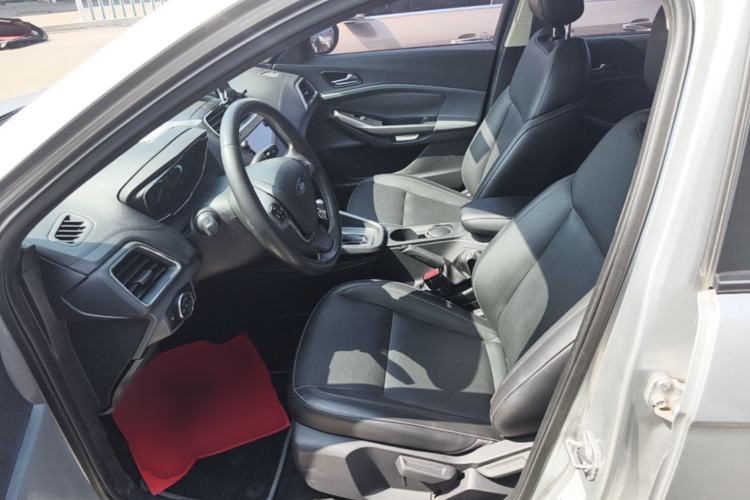 Used Ford Escort 2015 1.5L Automatic Fashion Model Left Front Seat