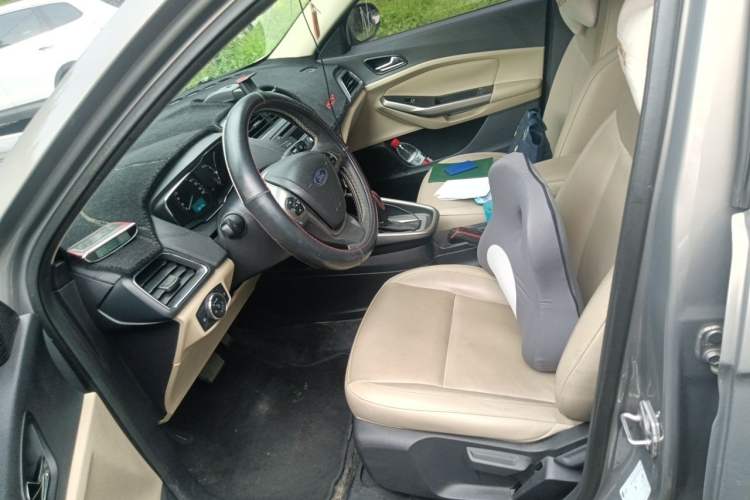 Used Ford Escort 2015 1.5L Automatic Fashion Model Left Front Seat