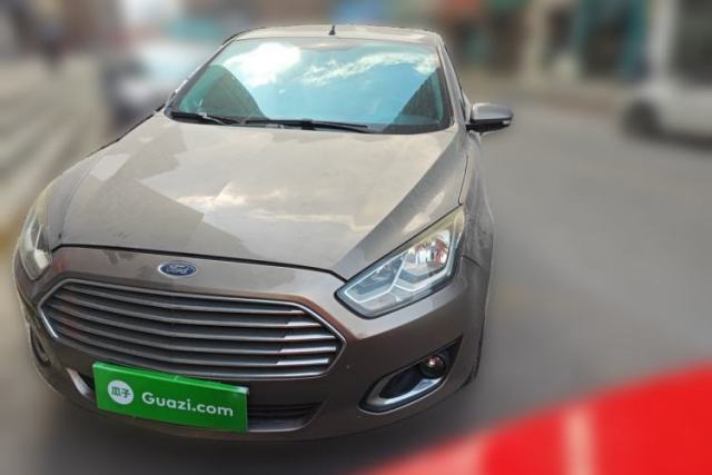 Ford Escort 2015 1.5L Automatic Fashion Model d’occasion