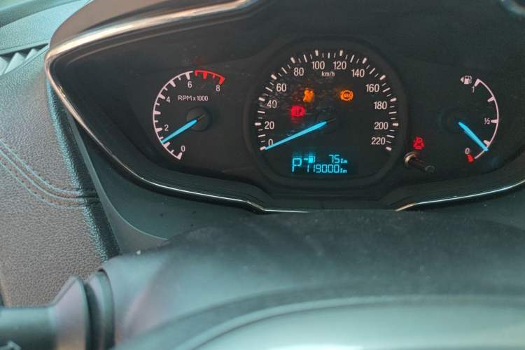 Used Ford Escort 2015 1.5L Automatic Fashion Model Odometer Close Up
