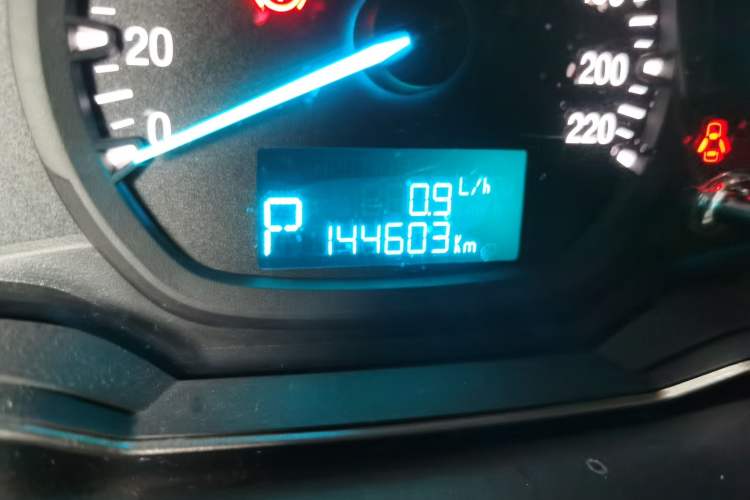 Used Ford Escort 2015 1.5L Automatic Fashion Model Odometer Close Up