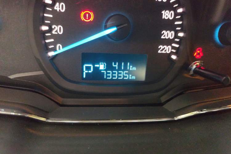 Used Ford Escort 2015 1.5L Automatic Fashion Model Odometer Close Up