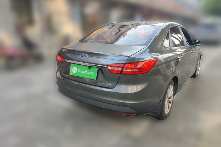 Used Ford Escort 2015 1.5L Automatic Fashion Model Rear Right 45 Deg