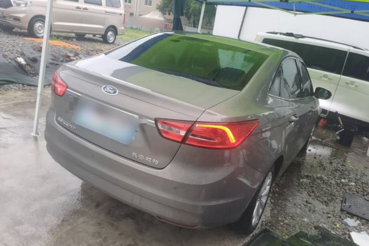 Used Ford Escort 2015 1.5L Automatic Fashion Model Rear Right 45 Deg