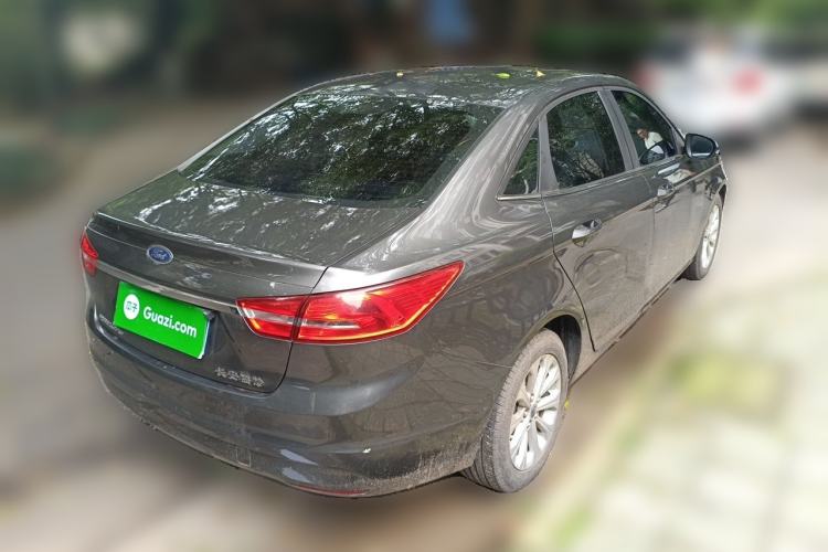 Used Ford Escort 2015 1.5L Automatic Fashion Model Rear Right 45 Deg