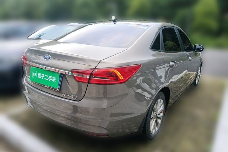 Used Ford Escort 2015 1.5L Automatic Fashion Model Rear Right 45 Deg