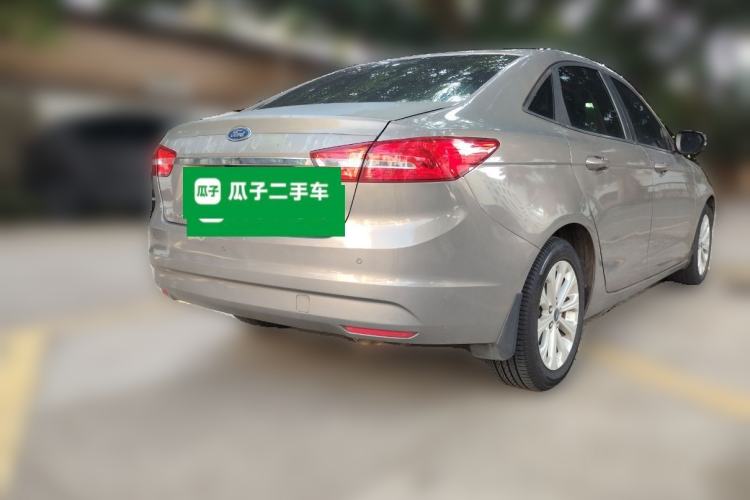 Used Ford Escort 2015 1.5L Automatic Fashion Model Rear Right 45 Deg