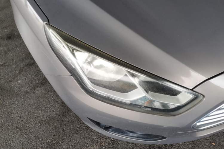 Used Ford Escort 2015 1.5L Automatic Comfort Edition Right Front Headlight
