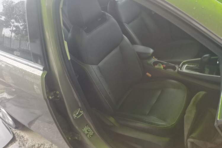 Used Ford Escort 2015 1.5L Automatic Fashion Model Right Front Seat