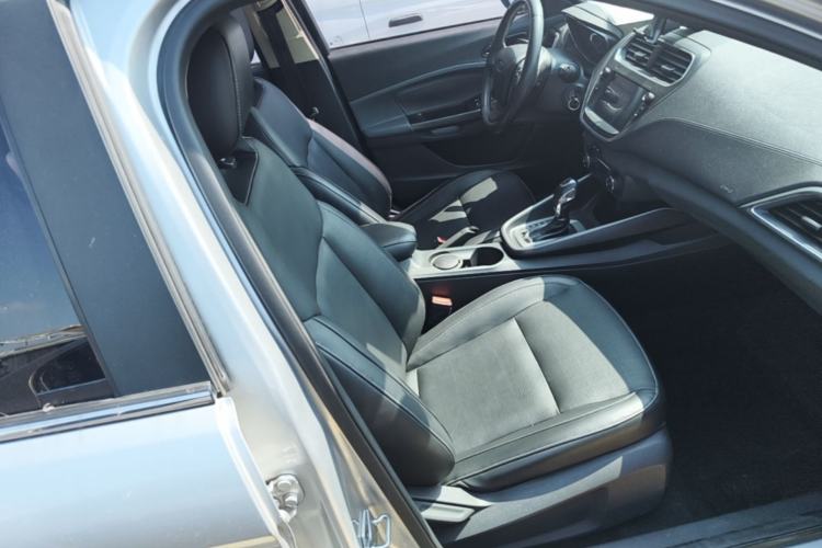 Used Ford Escort 2015 1.5L Automatic Fashion Model Right Front Seat