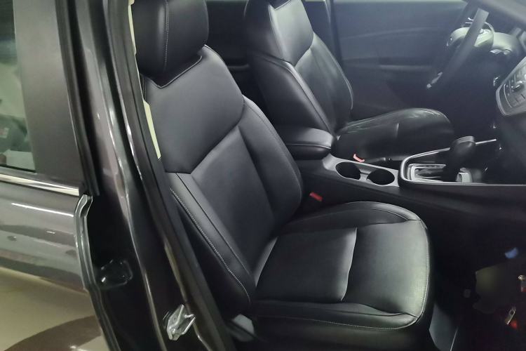 Used Ford Escort 2015 1.5L Automatic Fashion Model Right Front Seat