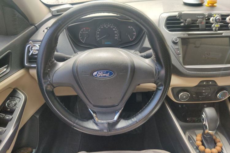 Used Ford Escort 2015 1.5L Automatic Comfort Edition Steering Wheel