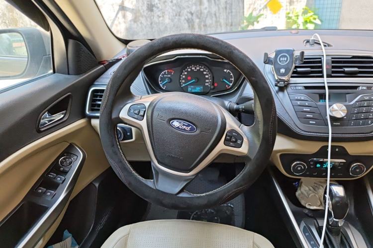 Used Ford Escort 2015 1.5L Automatic Fashion Model Steering Wheel