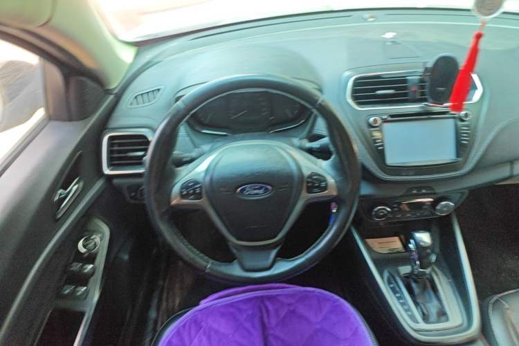 Used Ford Escort 2015 1.5L Automatic Fashion Model Steering Wheel